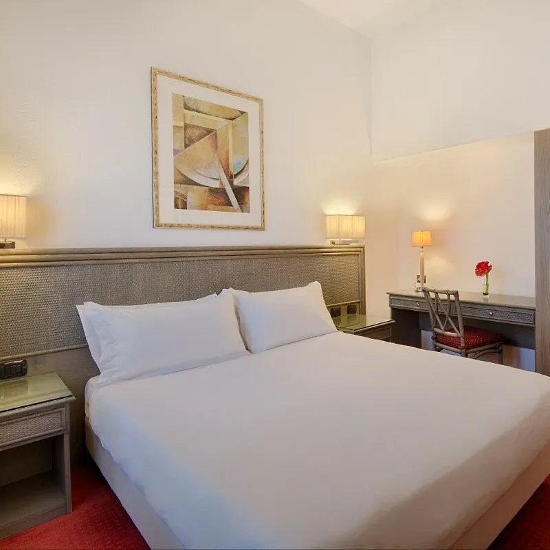Nh Catania Centro Hotel 4*,