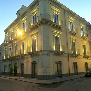Hotel La, Catânia