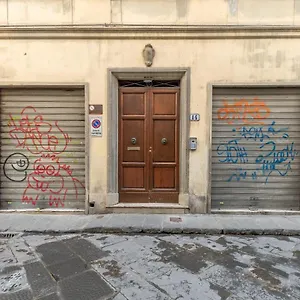 Pinzochere Apartment Florence
