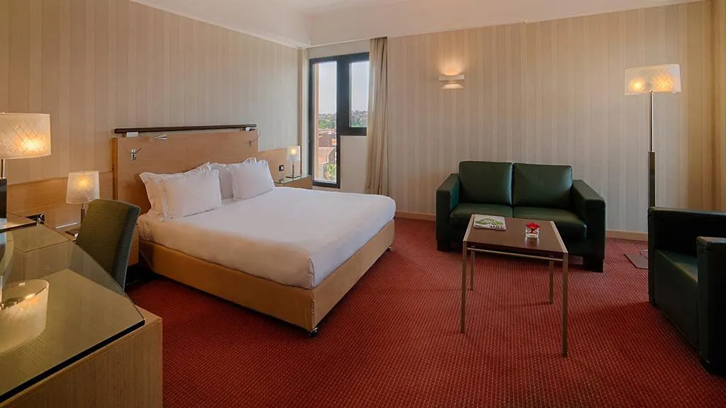 Nh Catania Centro Hotel